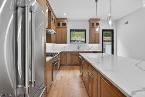 522 Valley Road Clifton NJ 07013