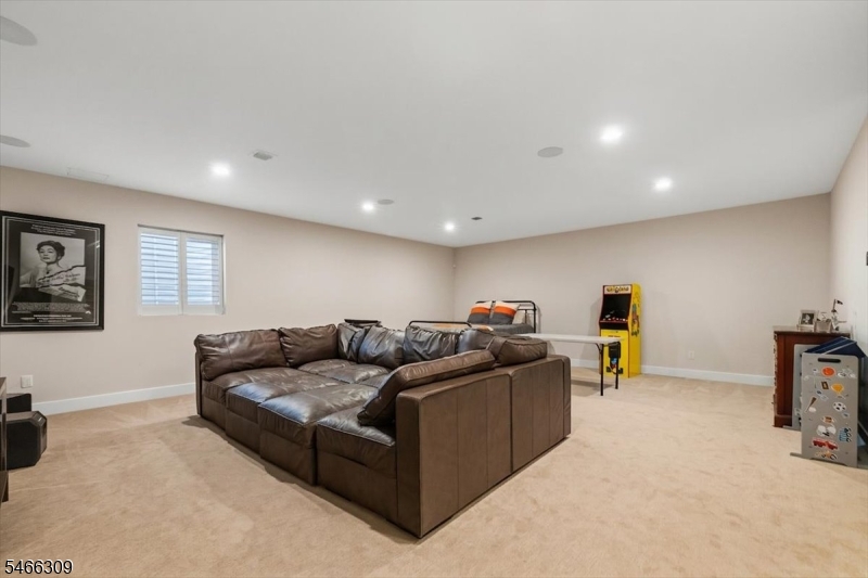 19 Aspen Drive Cedar Grove NJ 07009