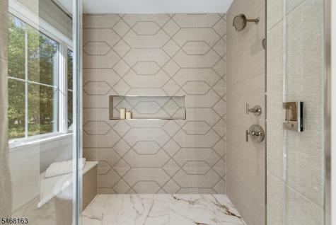 16 Paris Avenue Rockleigh NJ 07647
