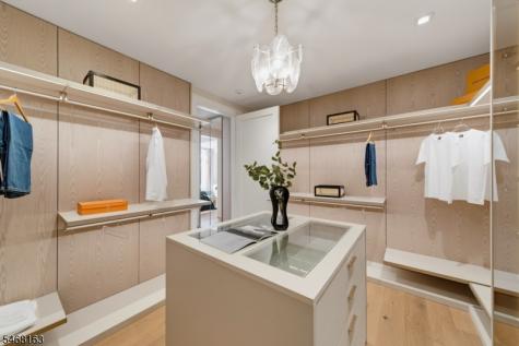 16 Paris Avenue Rockleigh NJ 07647