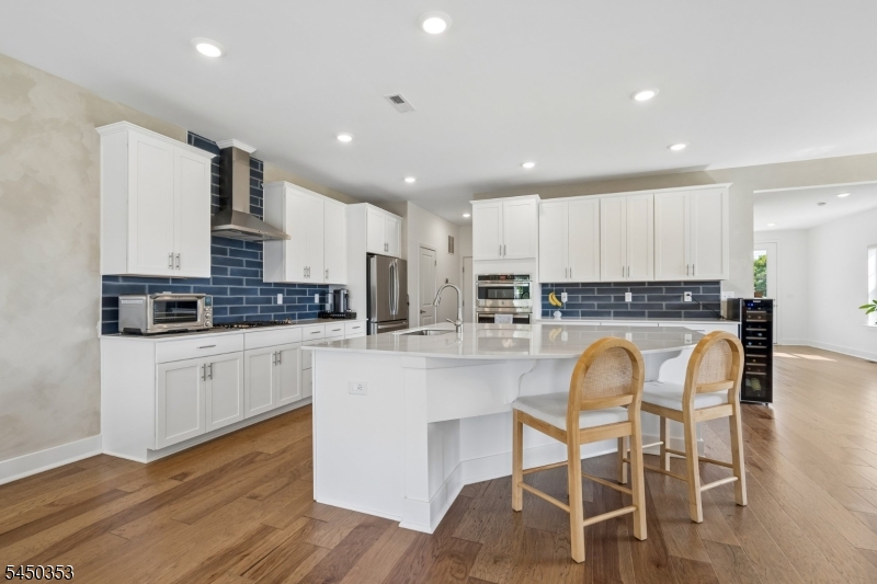 99 Ventura Drive East Hanover NJ 07936