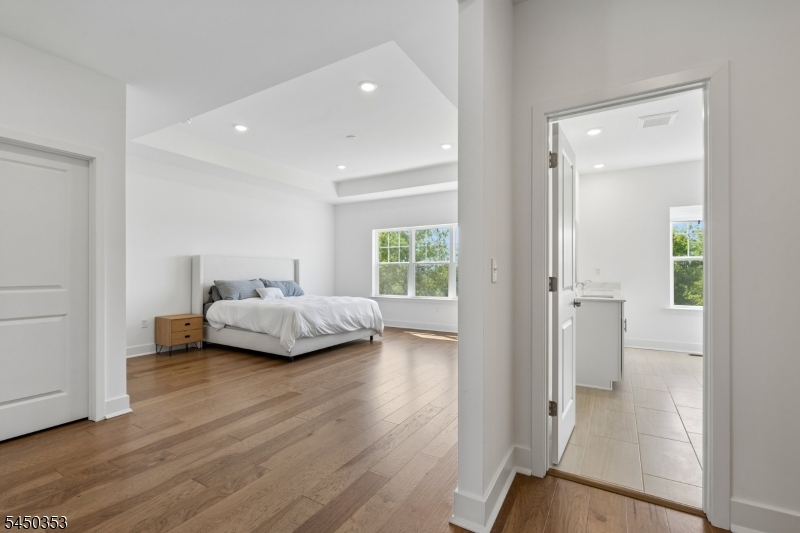 99 Ventura Drive East Hanover NJ 07936