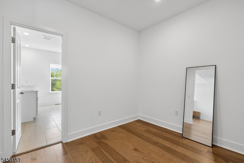 99 Ventura Drive East Hanover NJ 07936