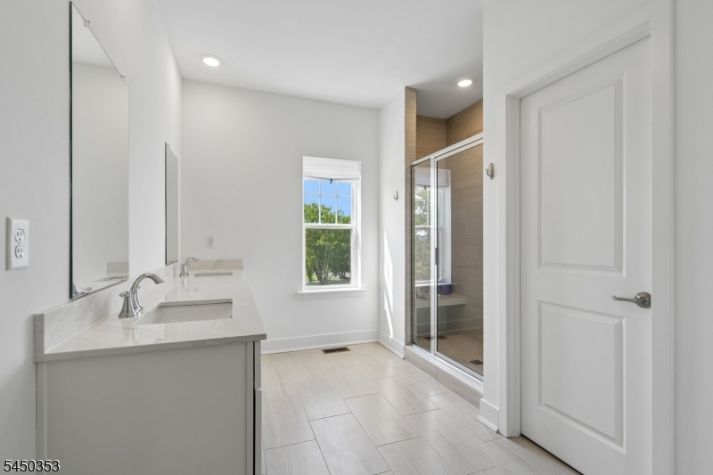 99 Ventura Drive East Hanover NJ 07936
