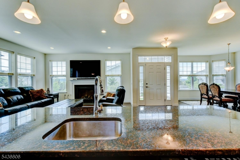 14 Lupine Lane Allamuchy NJ 07840