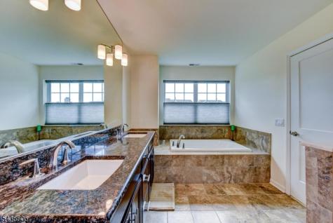 14 Lupine Lane Allamuchy NJ 07840