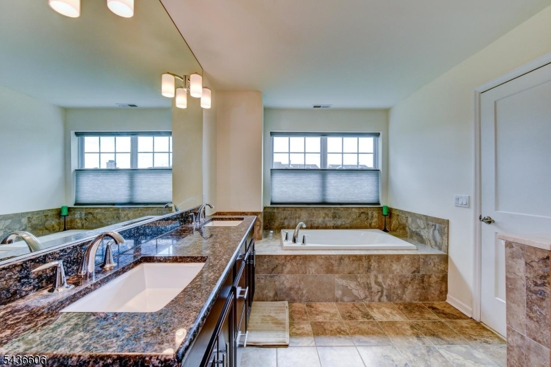 14 Lupine Lane Allamuchy NJ 07840