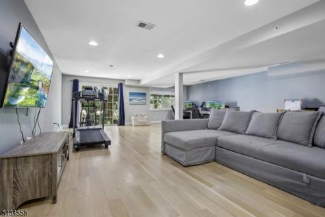 118 Donato Circle Scotch Plains NJ 07076