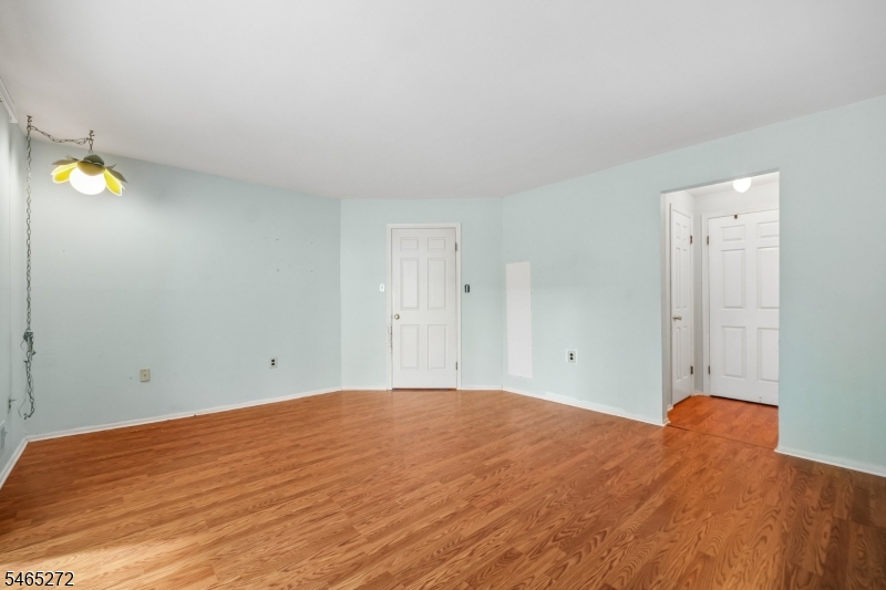905 Montague Avenue Woodbridge NJ 08830