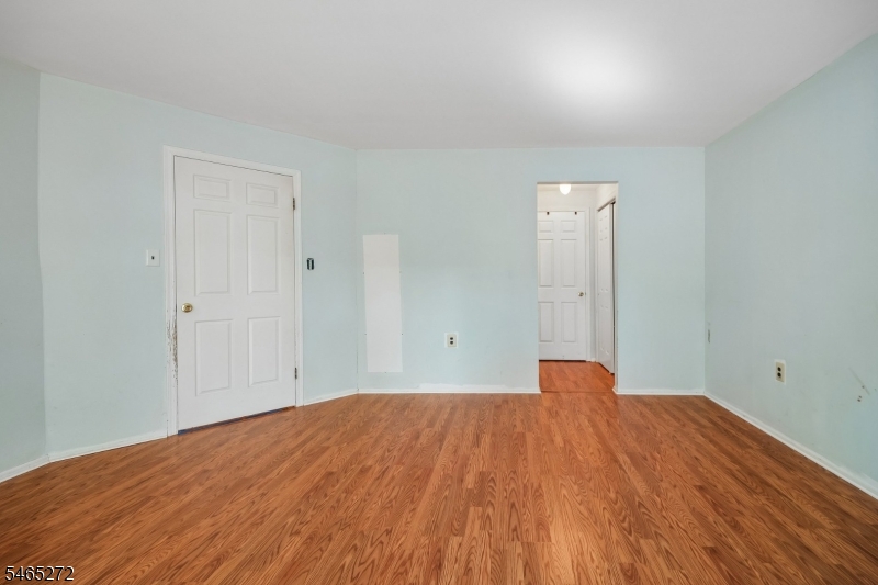 905 Montague Avenue Woodbridge NJ 08830