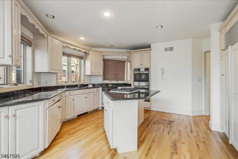 10 Kips Ridge C0010 Montclair NJ 07044