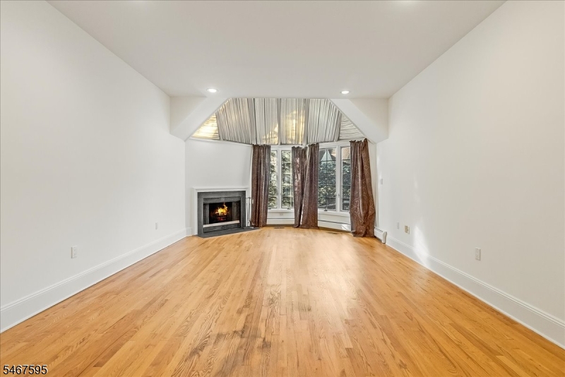 10 Kips Ridge C0010 Montclair NJ 07044