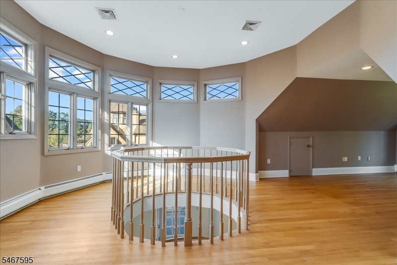 10 Kips Ridge C0010 Montclair NJ 07044