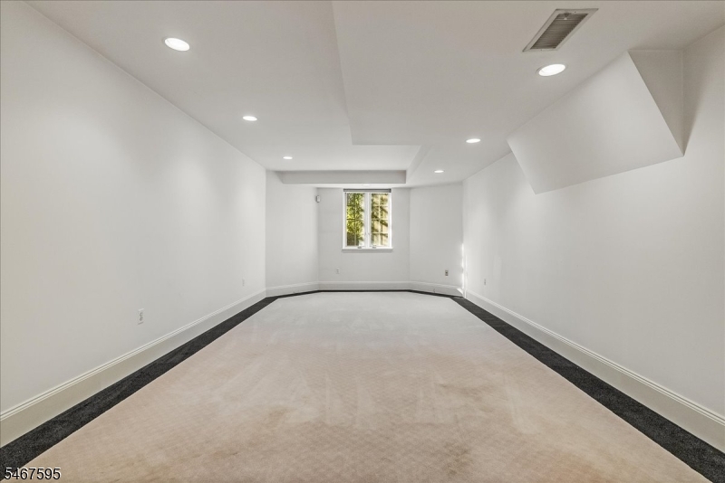 10 Kips Ridge C0010 Montclair NJ 07044