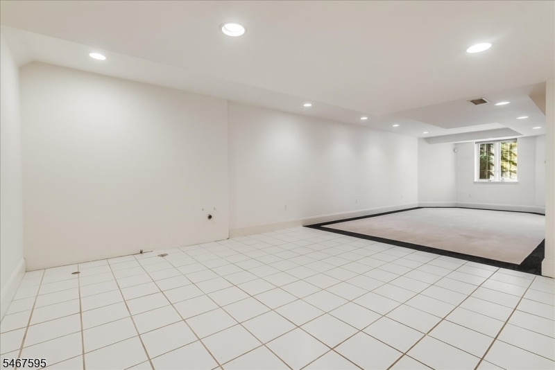 10 Kips Ridge C0010 Montclair NJ 07044