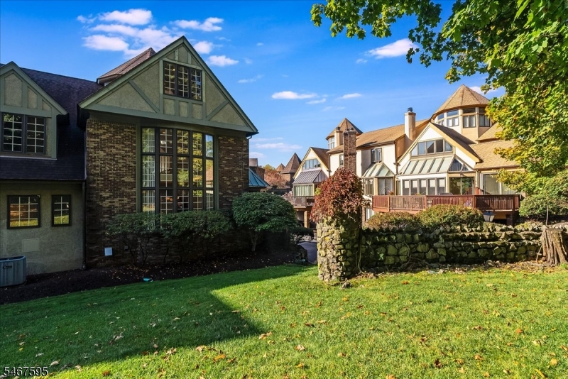 10 Kips Ridge C0010 Montclair NJ 07044