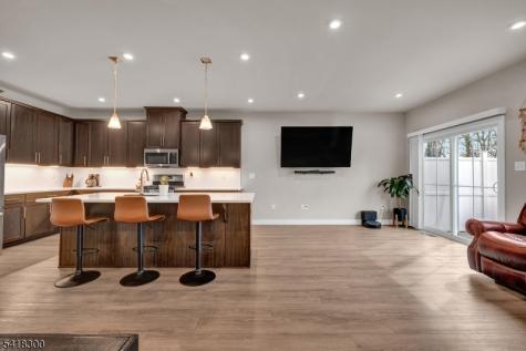 14 Pratt Lane Lawrence NJ 08648