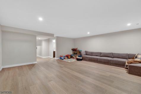 14 Pratt Lane Lawrence NJ 08648