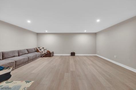 14 Pratt Lane Lawrence NJ 08648