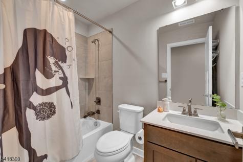 14 Pratt Lane Lawrence NJ 08648