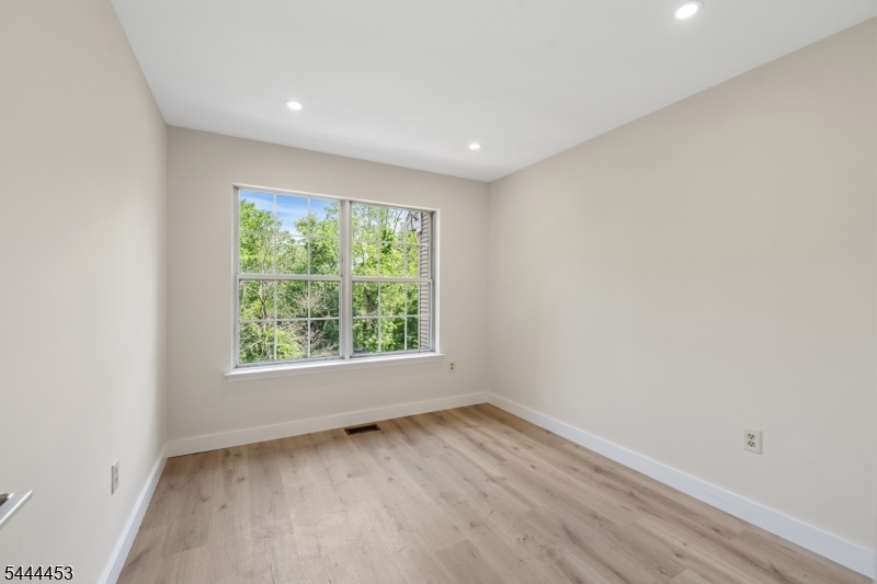 51 Chelsea Court Franklin NJ 08823