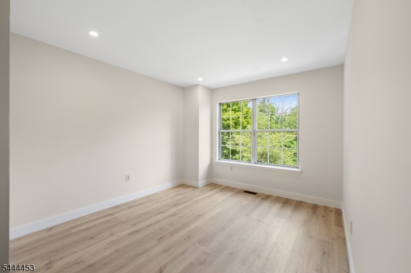 51 Chelsea Court Franklin NJ 08823