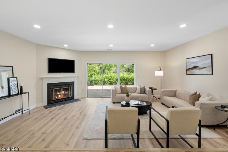 51 Chelsea Court Franklin NJ 08823