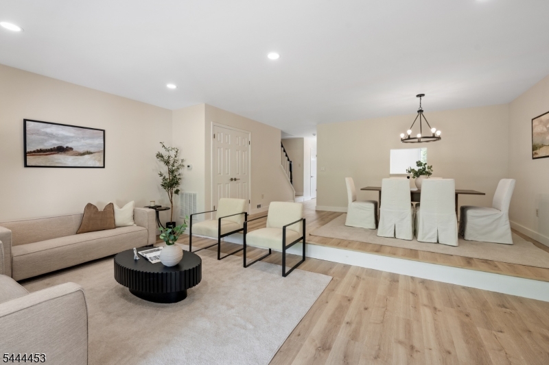 51 Chelsea Court Franklin NJ 08823