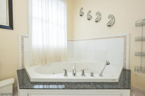 604 Avenue A Bayonne NJ 07002