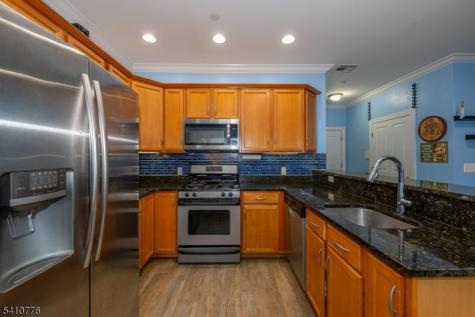 604 Avenue A Bayonne NJ 07002
