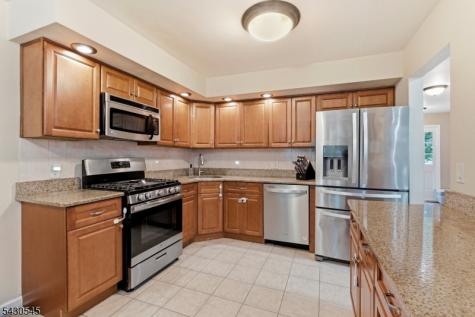 113 Saratoga Square Wayne NJ 07470