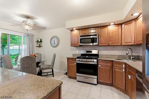 113 Saratoga Square Wayne NJ 07470
