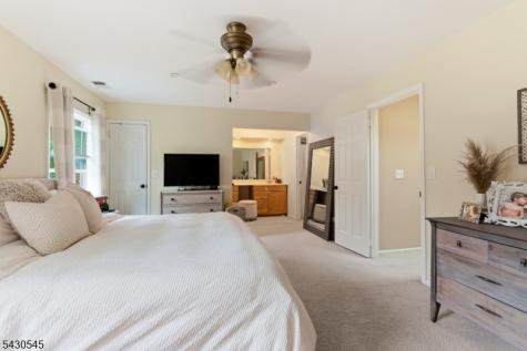 113 Saratoga Square Wayne NJ 07470
