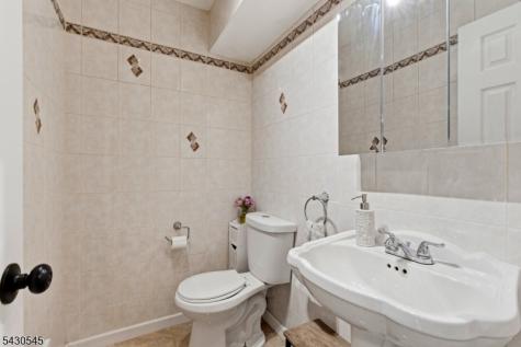 113 Saratoga Square Wayne NJ 07470