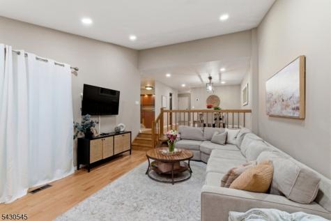 113 Saratoga Square Wayne NJ 07470