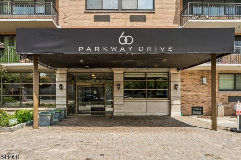 60 Parkway Drive East Orange NJ 07017