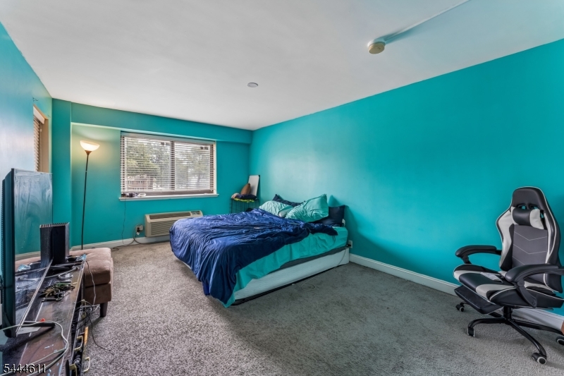 60 Parkway Drive East Orange NJ 07017