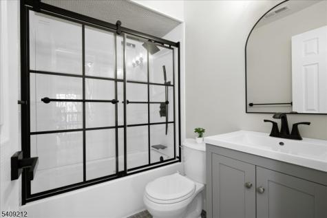 2 Davos Drive Vernon NJ 07462