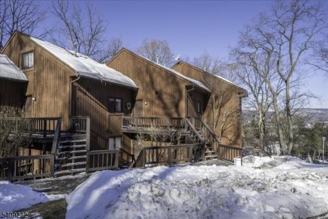 2 Davos Drive Vernon NJ 07462