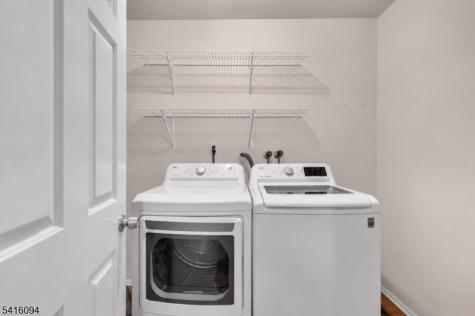 91 Delaware Lane Branchburg NJ 08876
