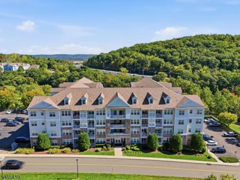 5108 Sanctuary Boulevard Riverdale NJ 07457