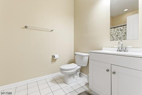 2103 Avery Court Franklin NJ 08873