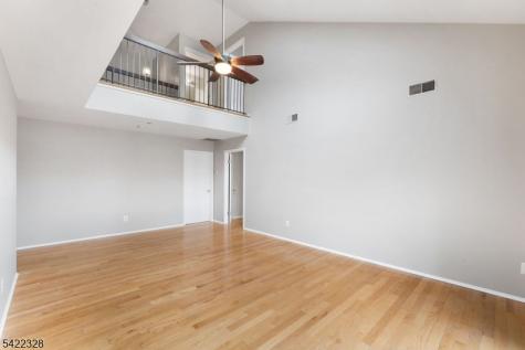 32 Pasture Court Roxbury NJ 07852