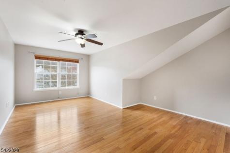 32 Pasture Court Roxbury NJ 07852