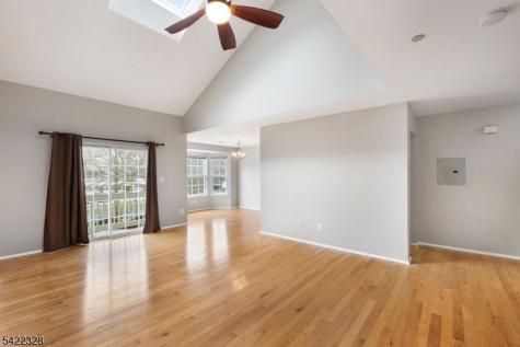 32 Pasture Court Roxbury NJ 07852