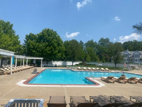 32 Pasture Court Roxbury NJ 07852