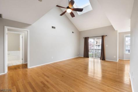 32 Pasture Court Roxbury NJ 07852