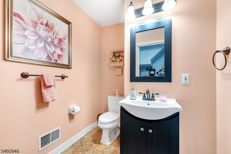 17 Beechmont Terrace Hardyston NJ 07419