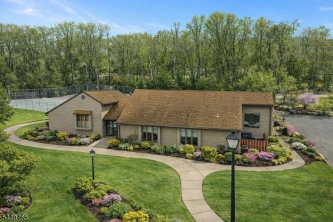 39 Oriole Terrace Hampton NJ 07860