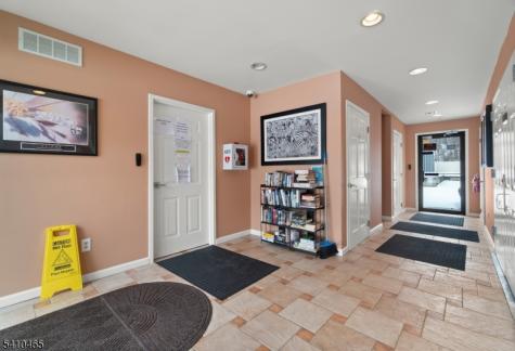 39 Oriole Terrace Hampton NJ 07860